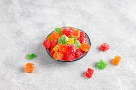 Kandyzowane owoce: słodkie suszone owoce